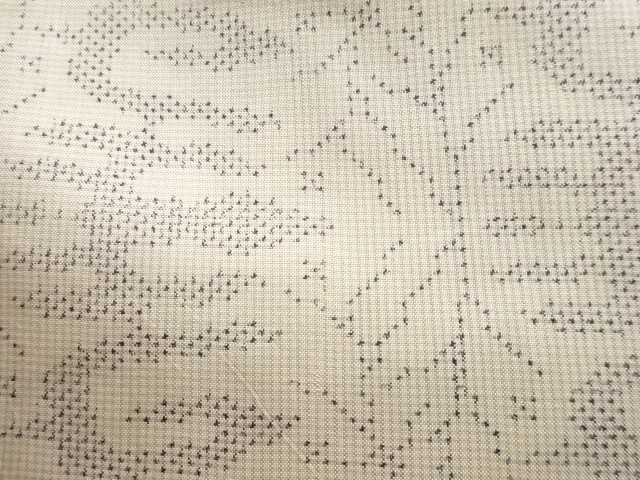 JAPANESE KIMONO / ANTIQUE KIMONO / SILK / SHIRO OSHIMA TSUMUGI / WOVEN ABSTRACT LEAVES